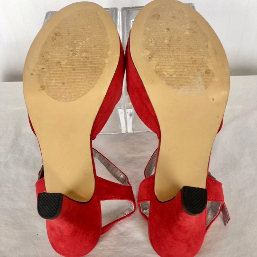 Hot Tomato Red Faux Suede Heel Size 6.5 - Picture 13 of 13
